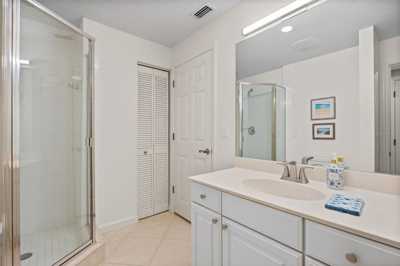 DOLPHIN BAY - Residential
