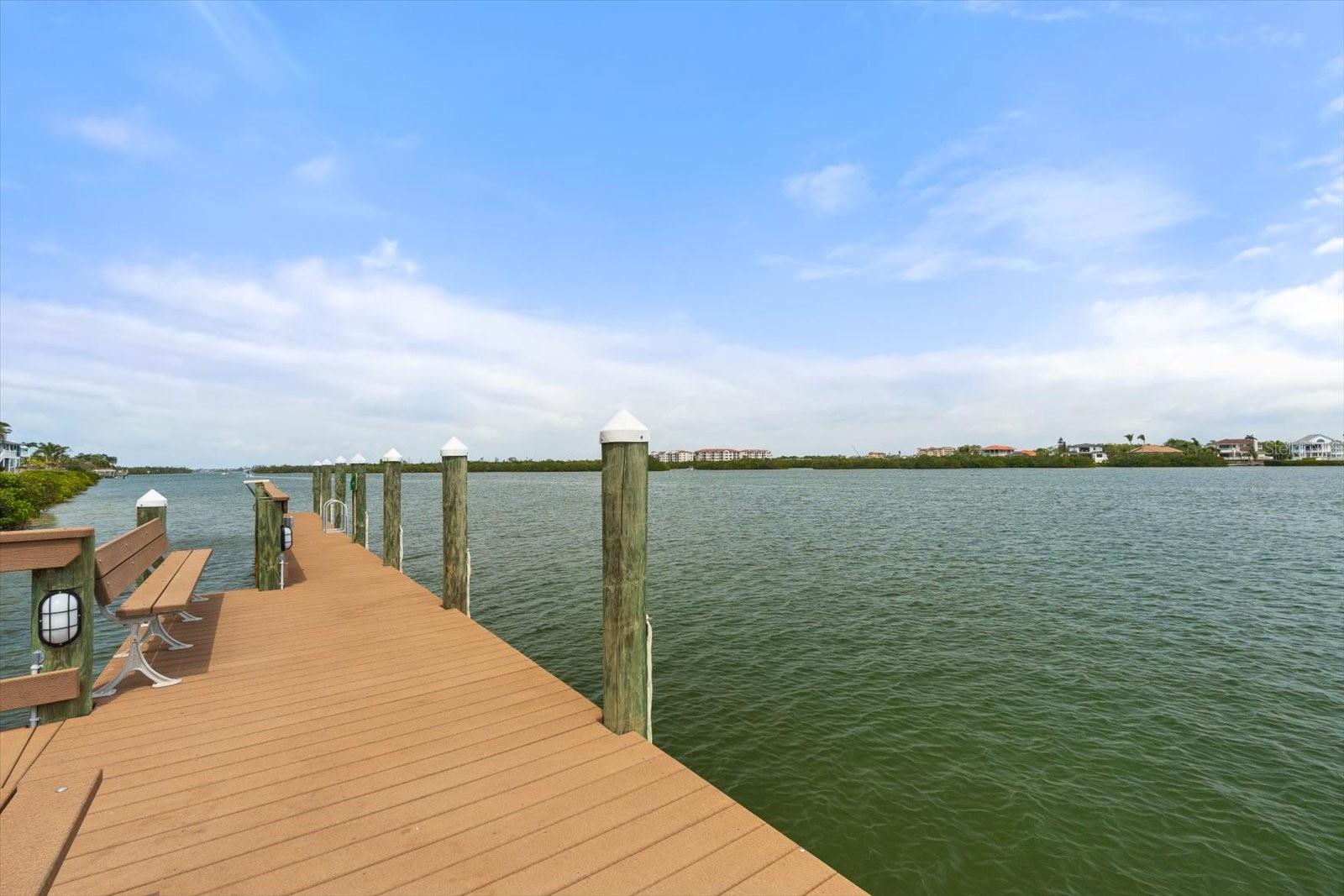 DOLPHIN BAY - Residential