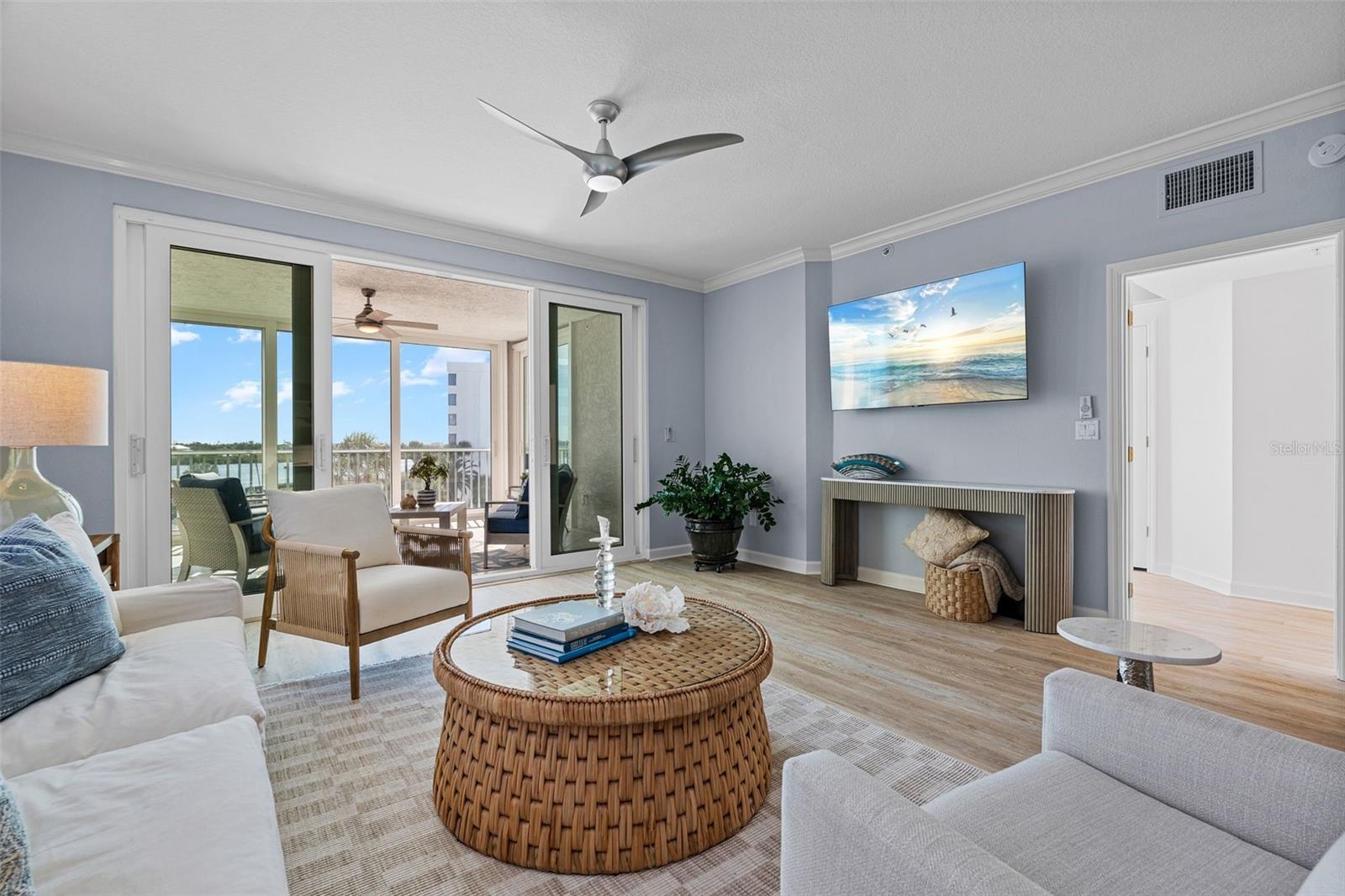 DOLPHIN BAY - Residential