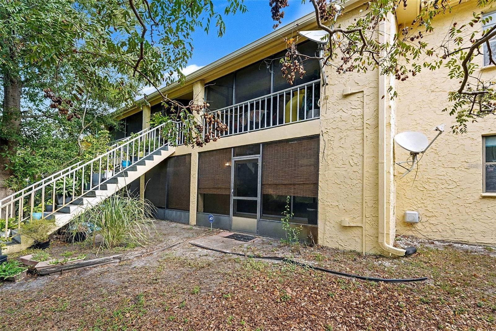 THE GREENS OF TOWNN COUNTRY - Residential