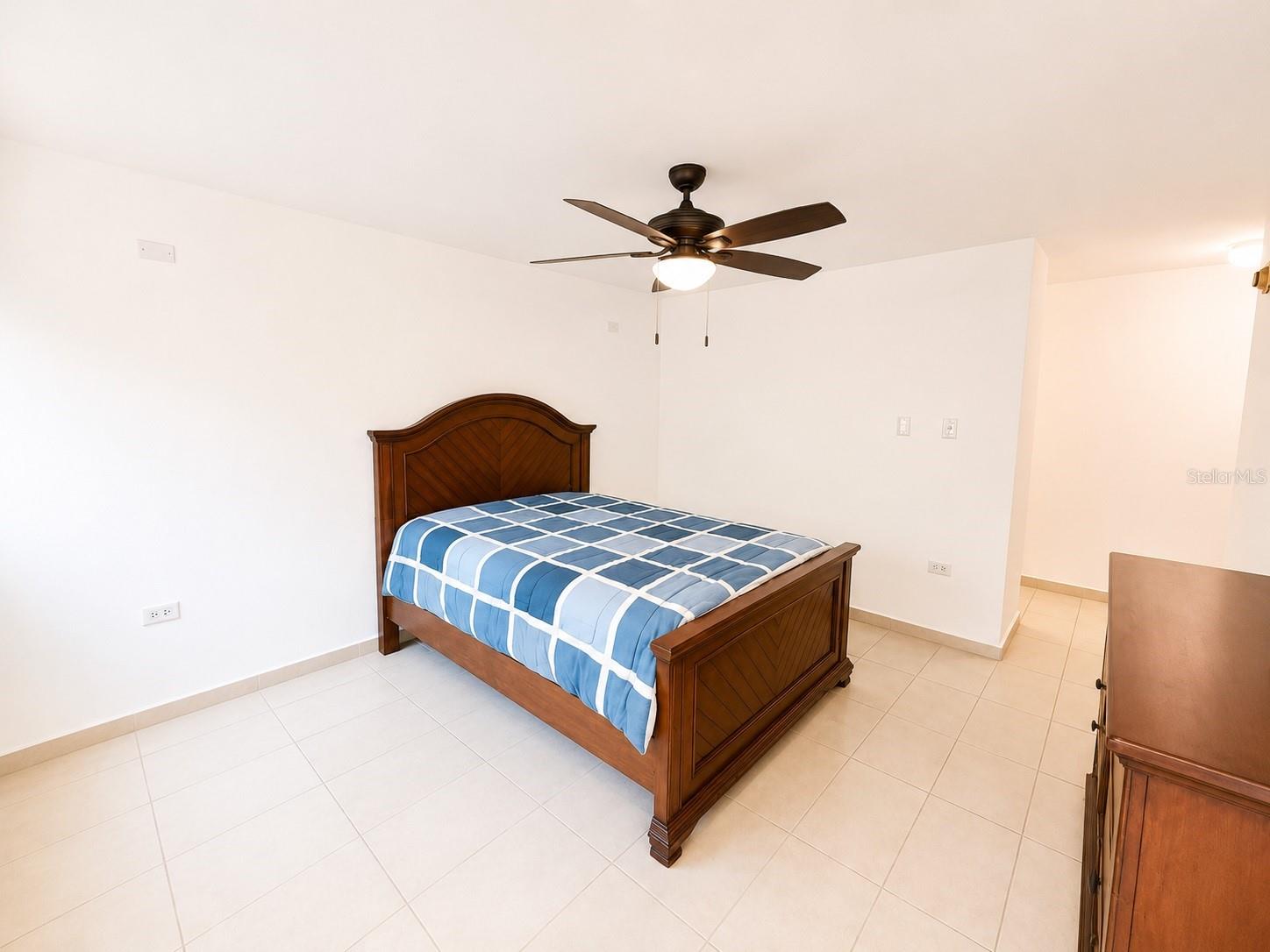 CONDADO LES COURS - Residential