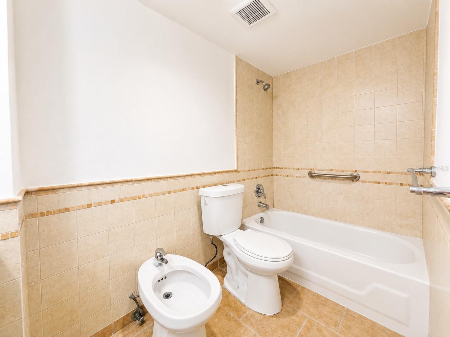 CONDADO LES COURS - Residential