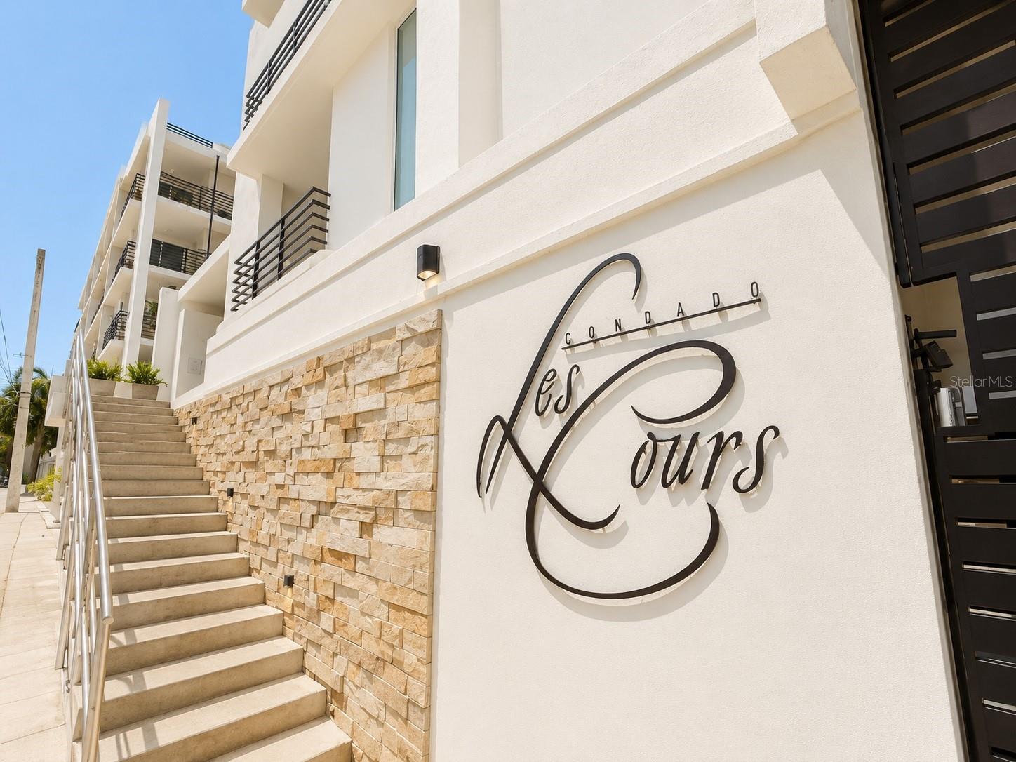 CONDADO LES COURS - Residential