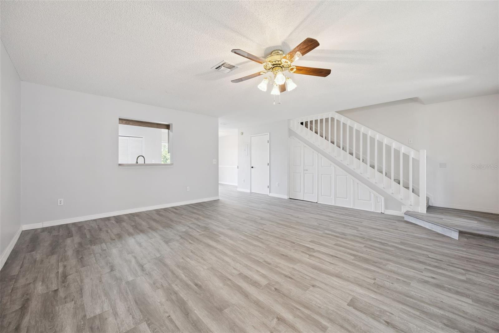 THATCHERS LANDING CONDO 03 - Residential