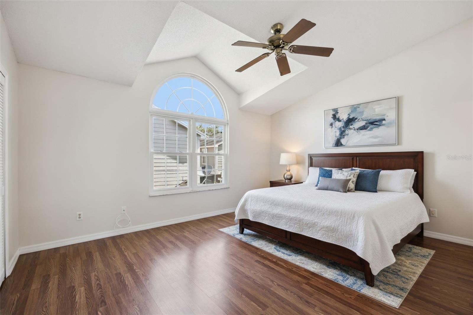 THATCHERS LANDING CONDO 03 - Residential