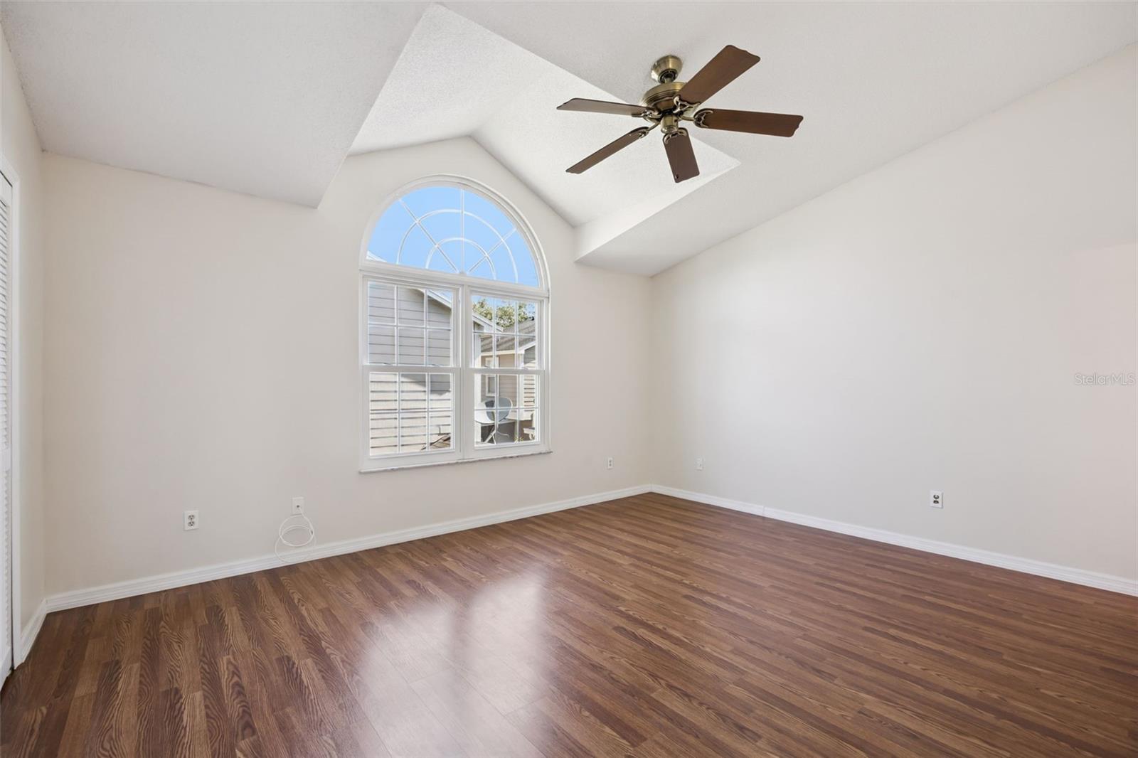THATCHERS LANDING CONDO 03 - Residential
