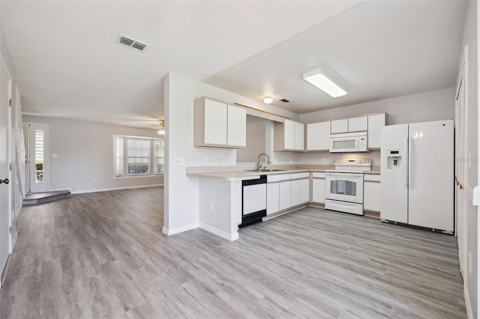THATCHERS LANDING CONDO 03 - Residential
