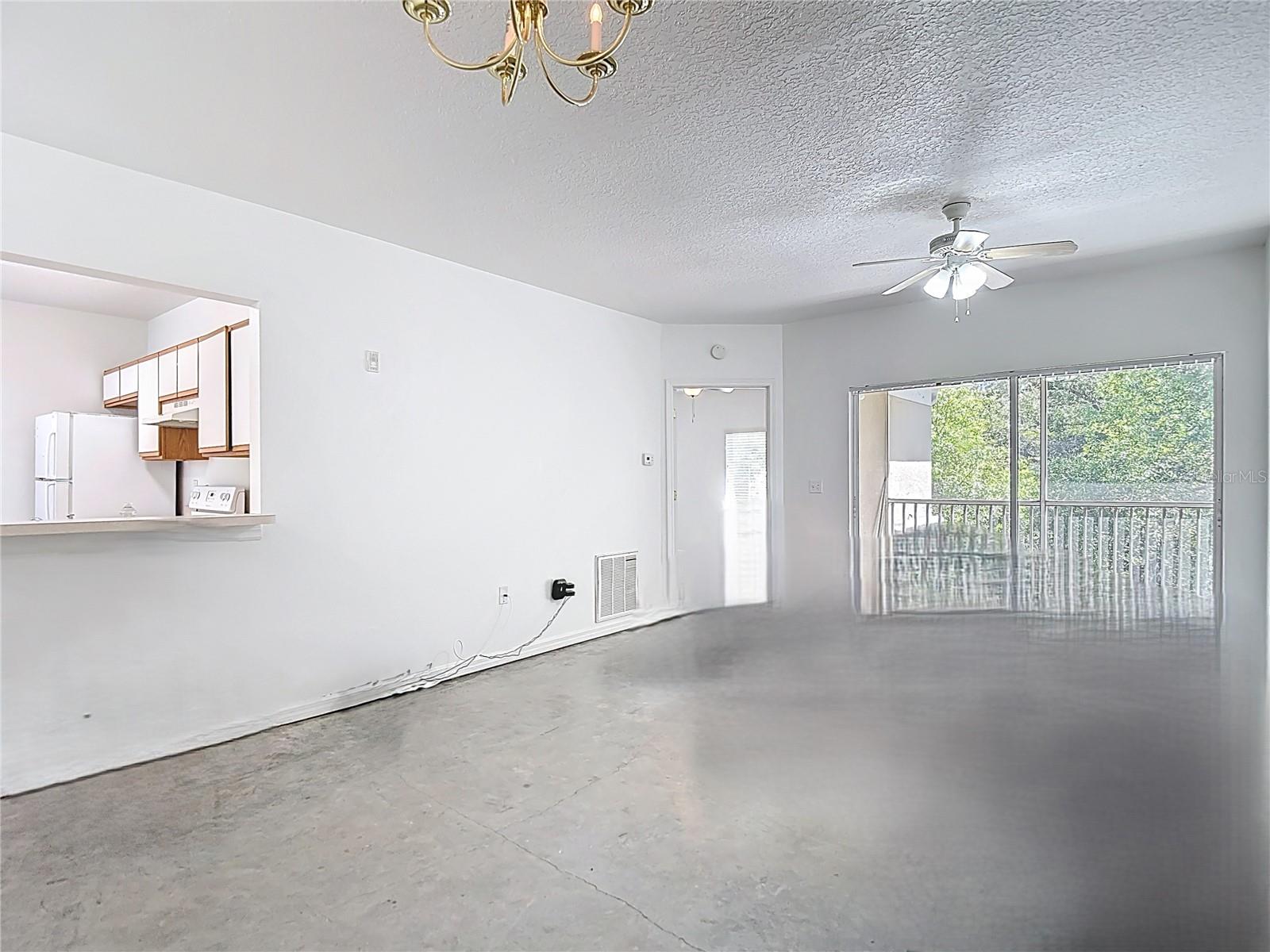 VILLAGES OF BLOOMINGDALE CONDO - Residential