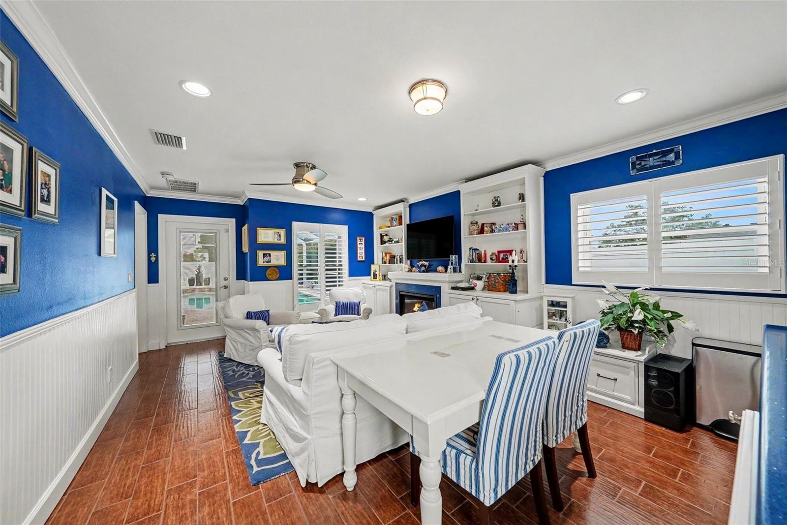 DEL ORO GROVES - Residential