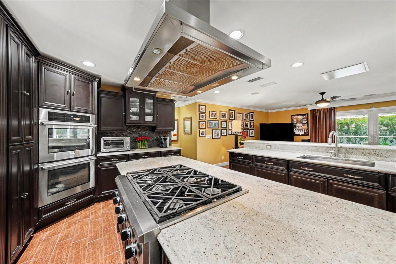 DEL ORO GROVES - Residential