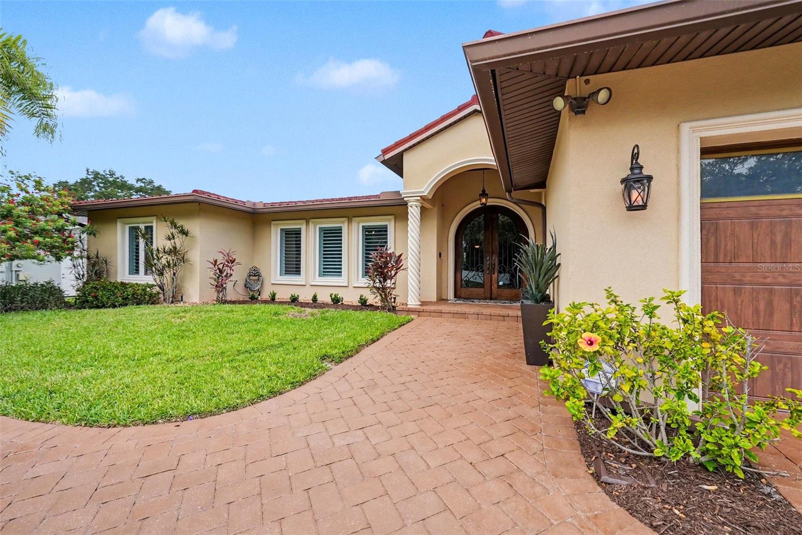DEL ORO GROVES - Residential