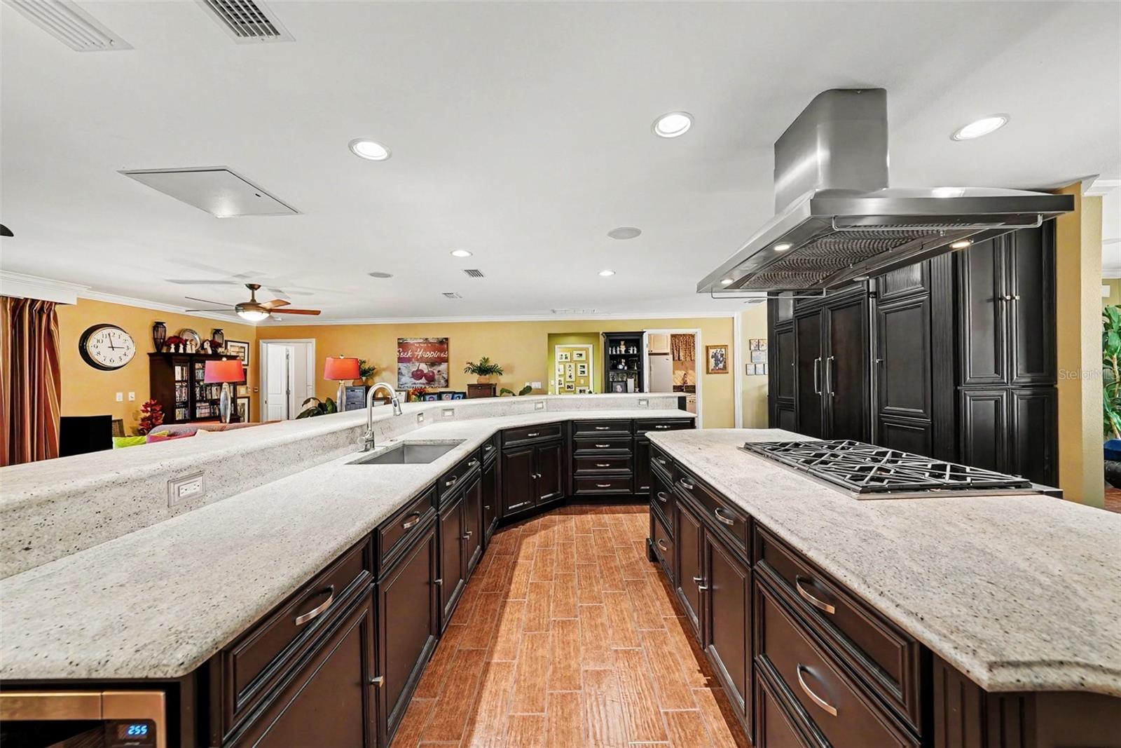 DEL ORO GROVES - Residential