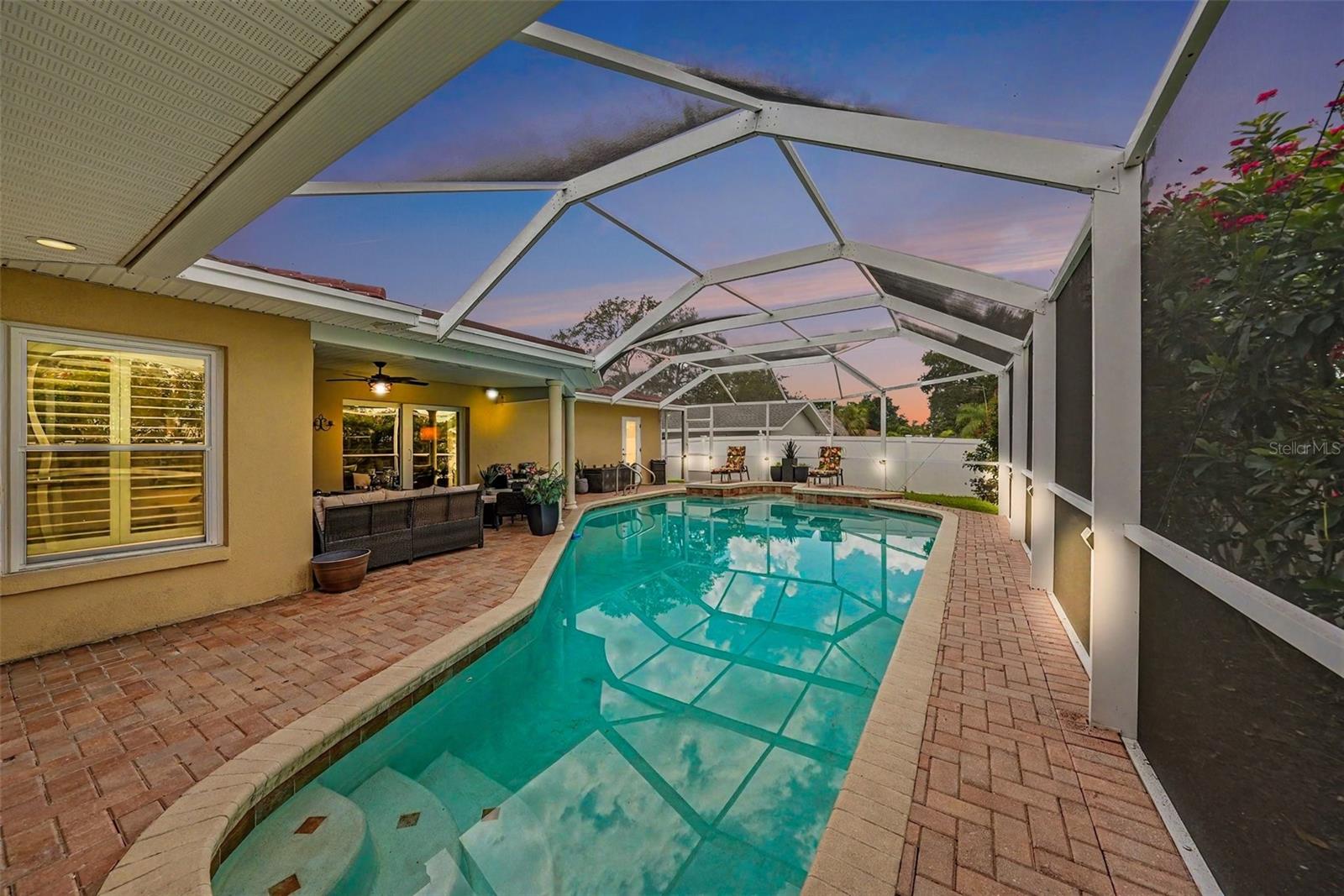 DEL ORO GROVES - Residential