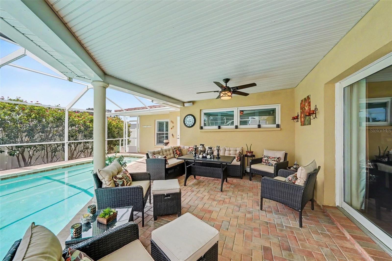 DEL ORO GROVES - Residential