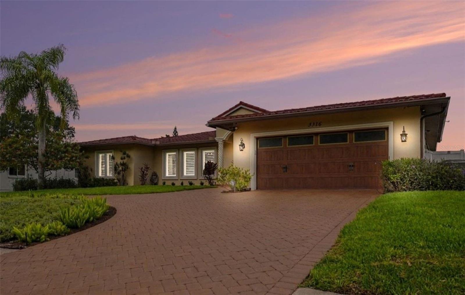 DEL ORO GROVES - Residential