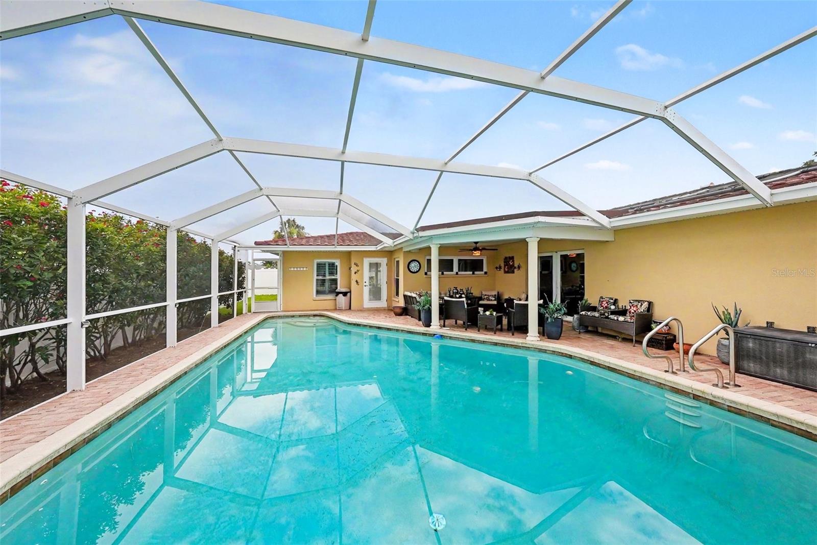 DEL ORO GROVES - Residential