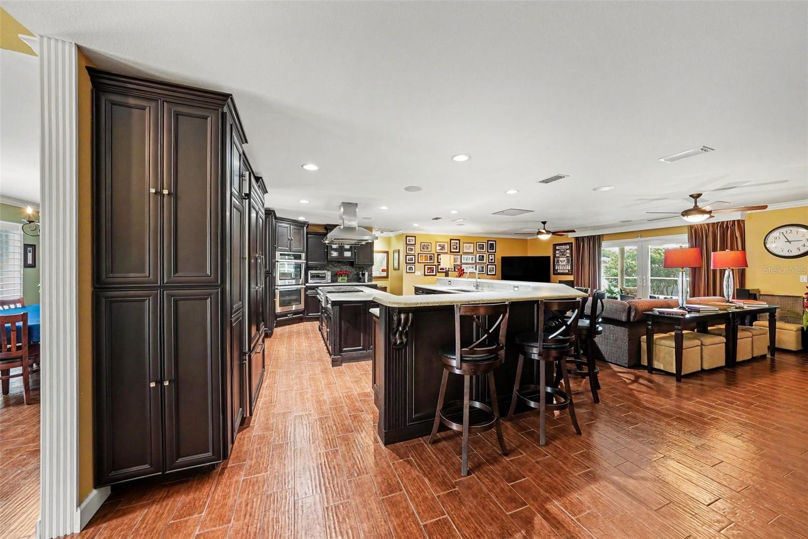 DEL ORO GROVES - Residential