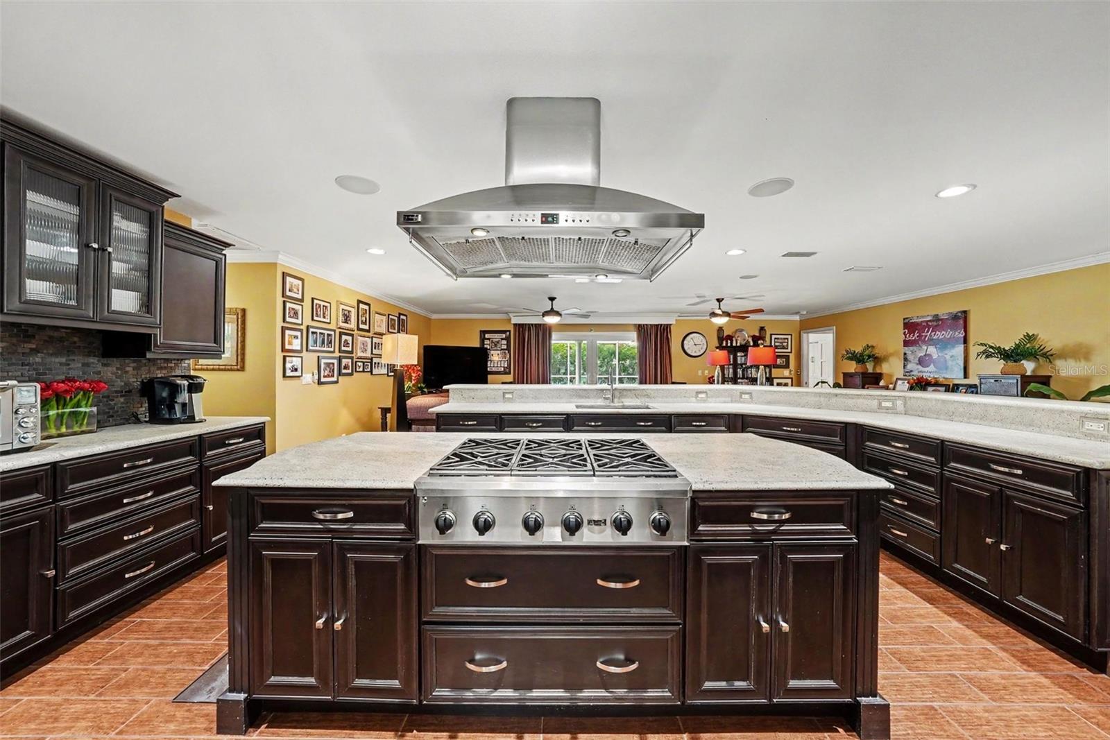 DEL ORO GROVES - Residential