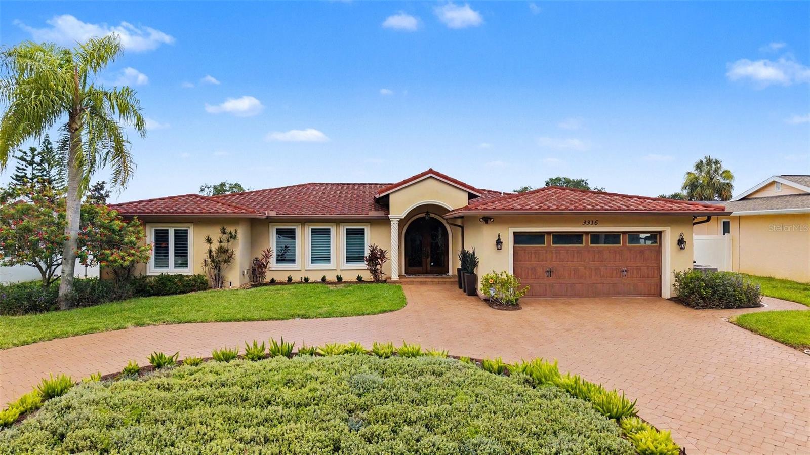 DEL ORO GROVES - Residential