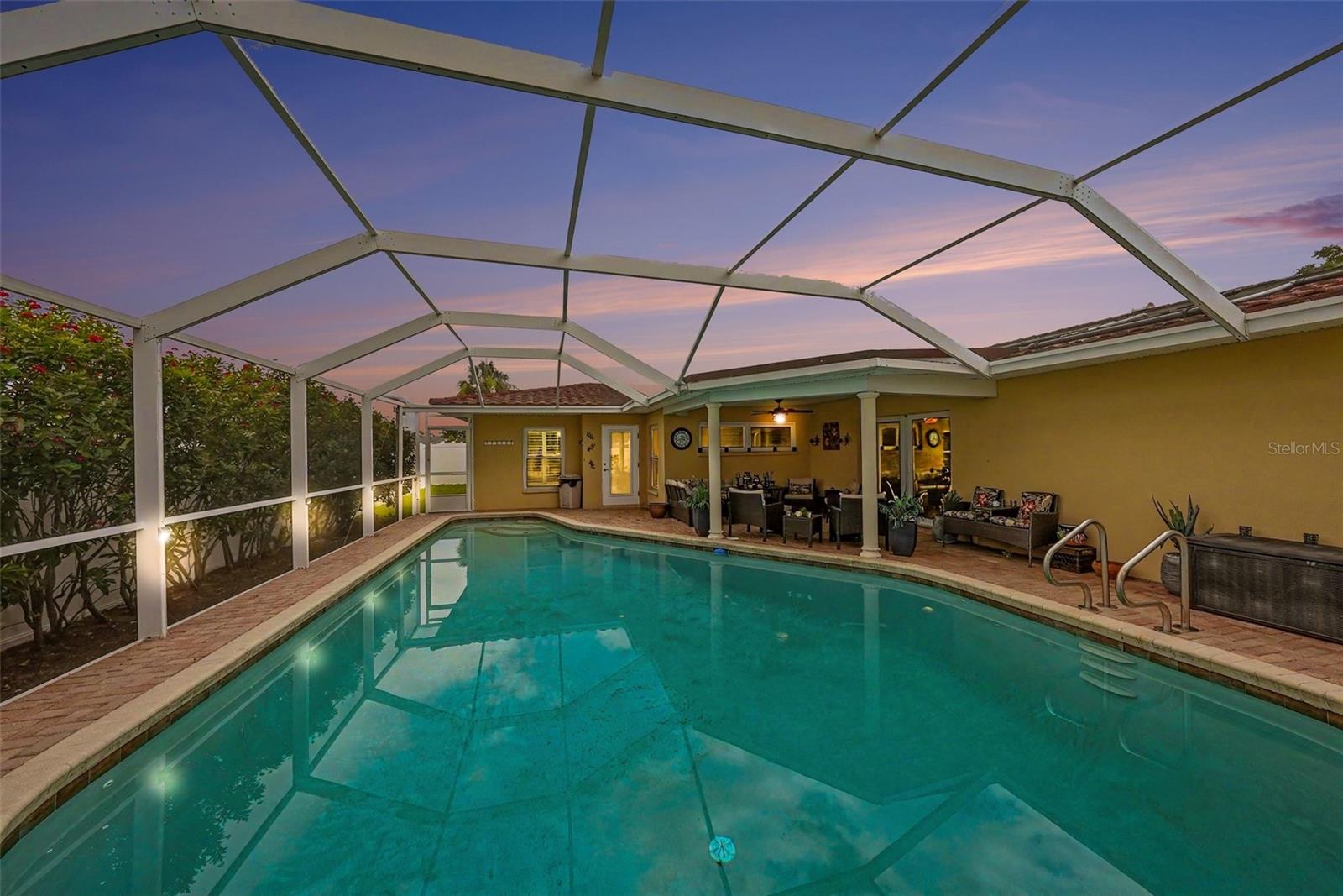 DEL ORO GROVES - Residential
