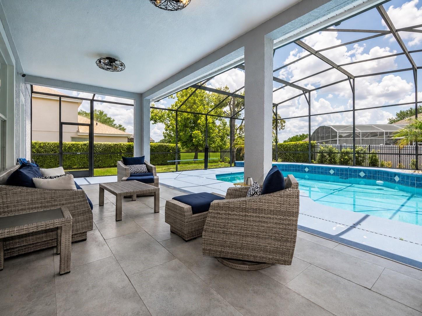 WESTMINSTER LANDING PH 01 - Residential