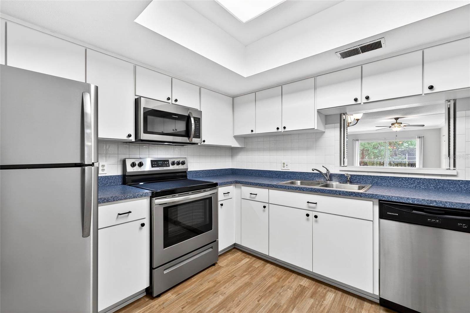 PATRICIAN OAKS - Residential