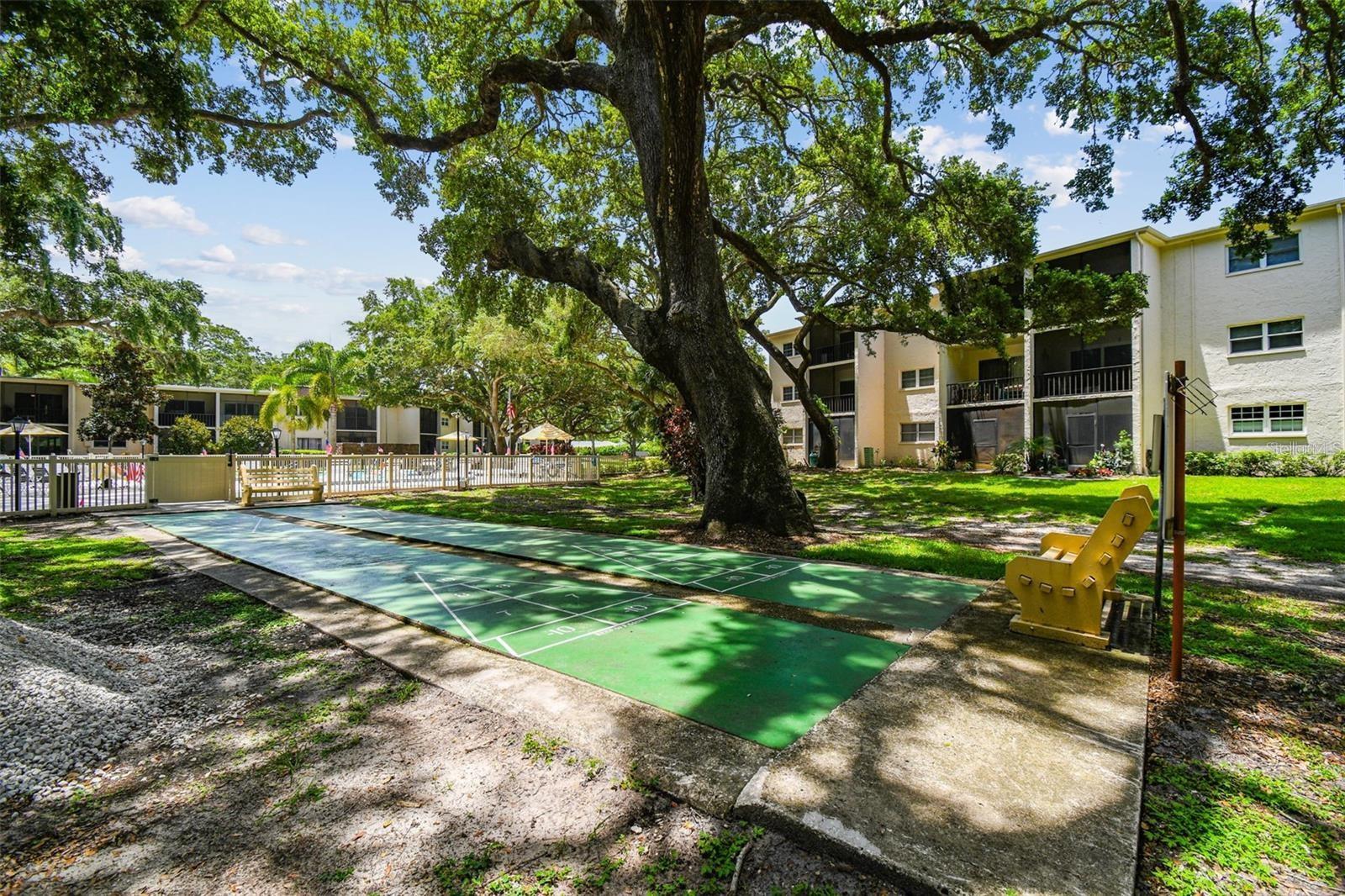 PATRICIAN OAKS - Residential