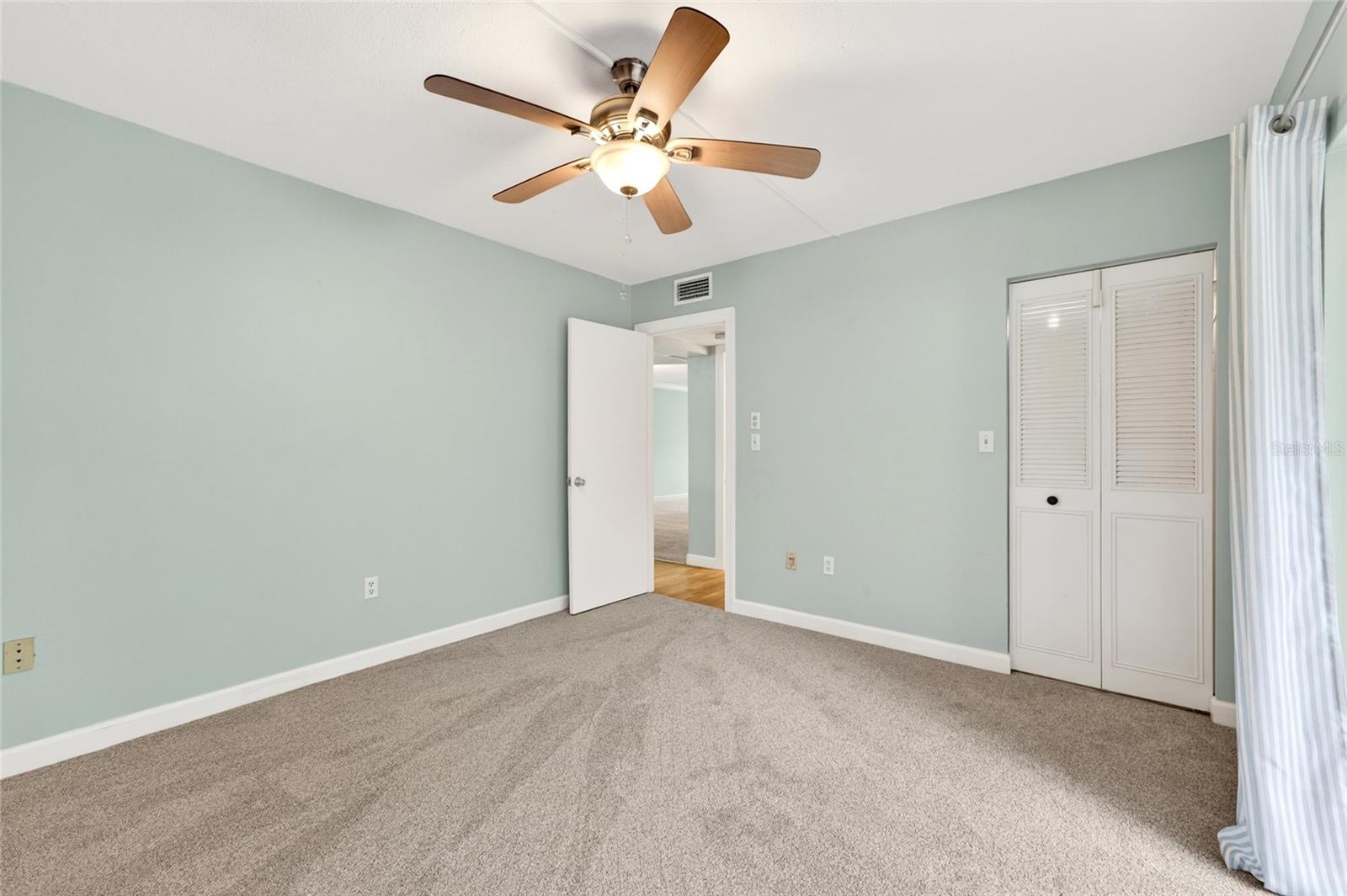 PATRICIAN OAKS - Residential