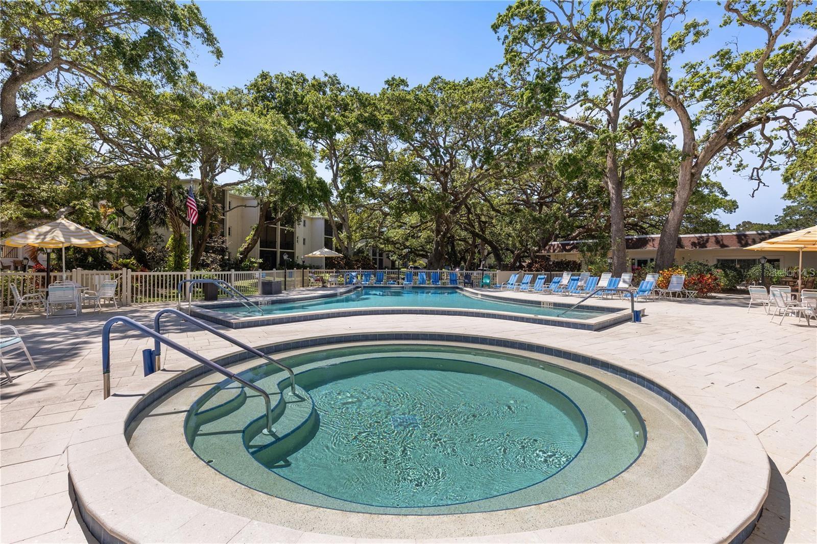 PATRICIAN OAKS - Residential