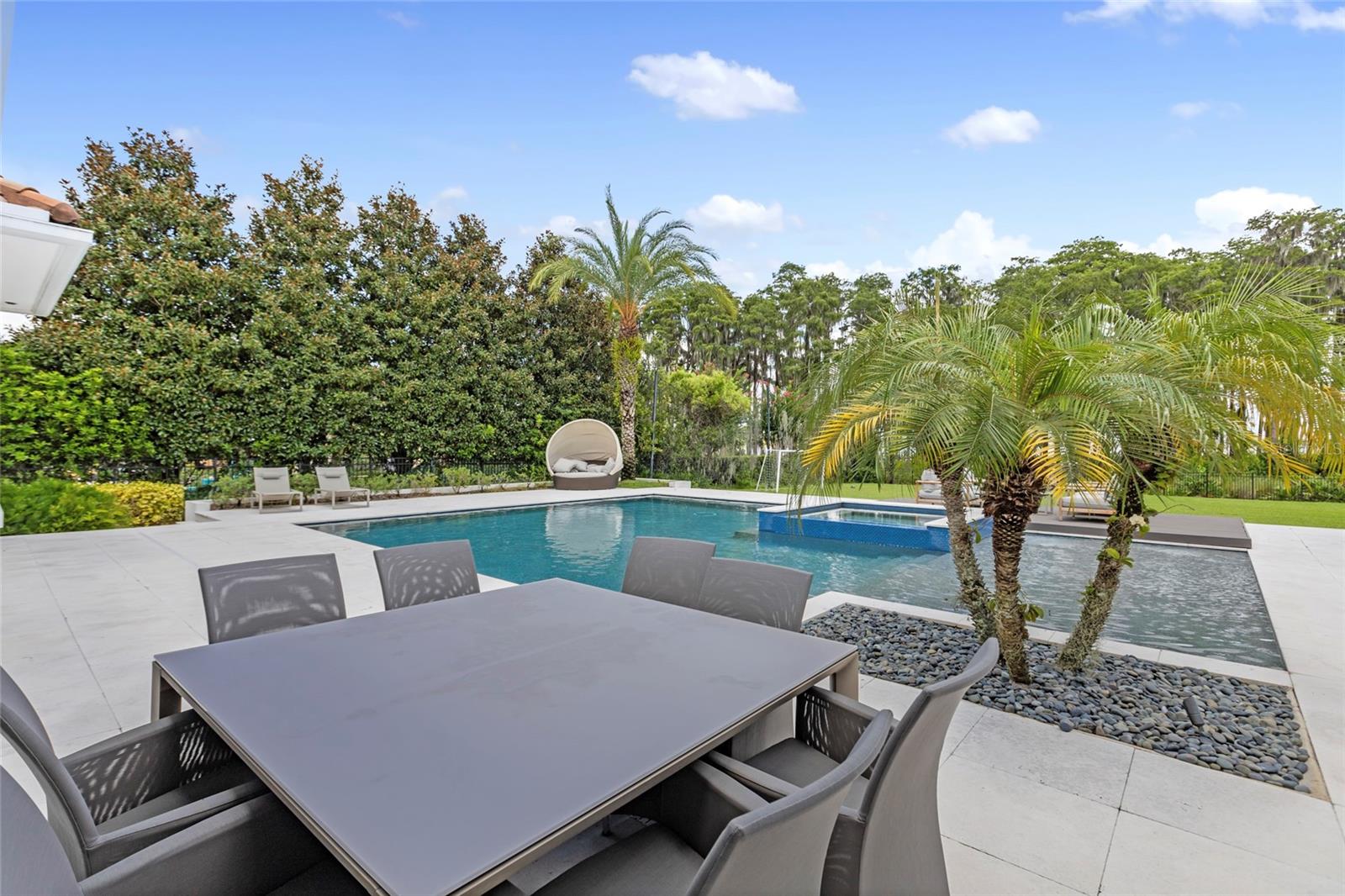 KEENES POINTE - Residential
