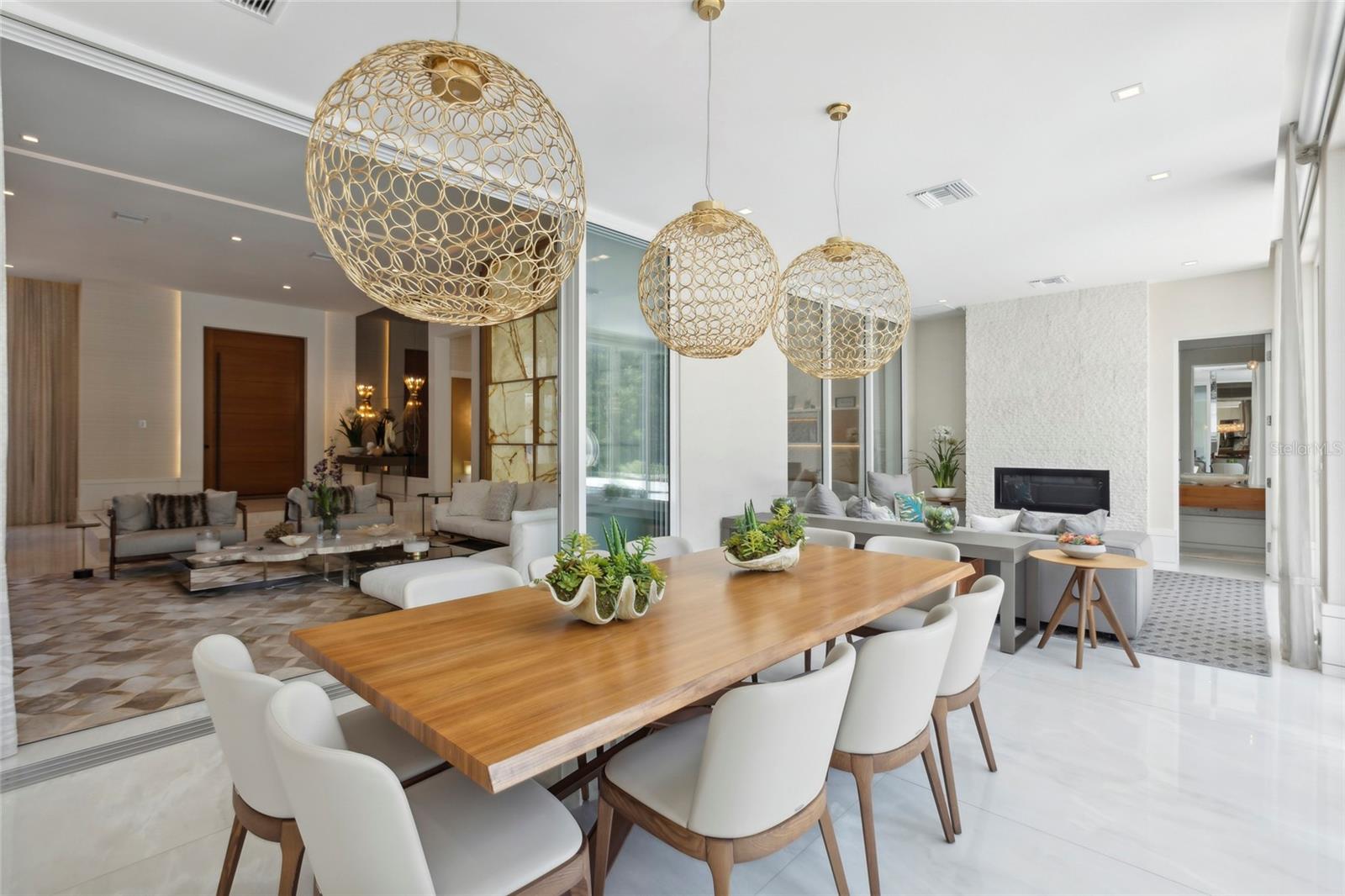 KEENES POINTE - Residential
