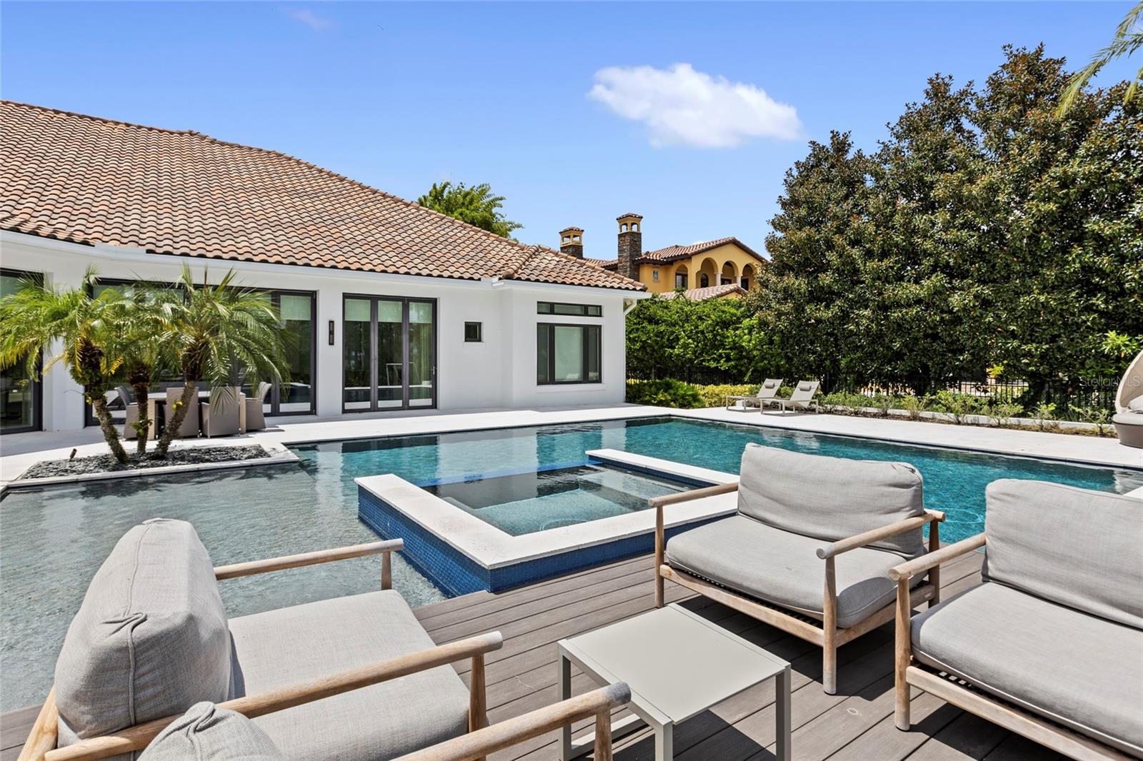 KEENES POINTE - Residential