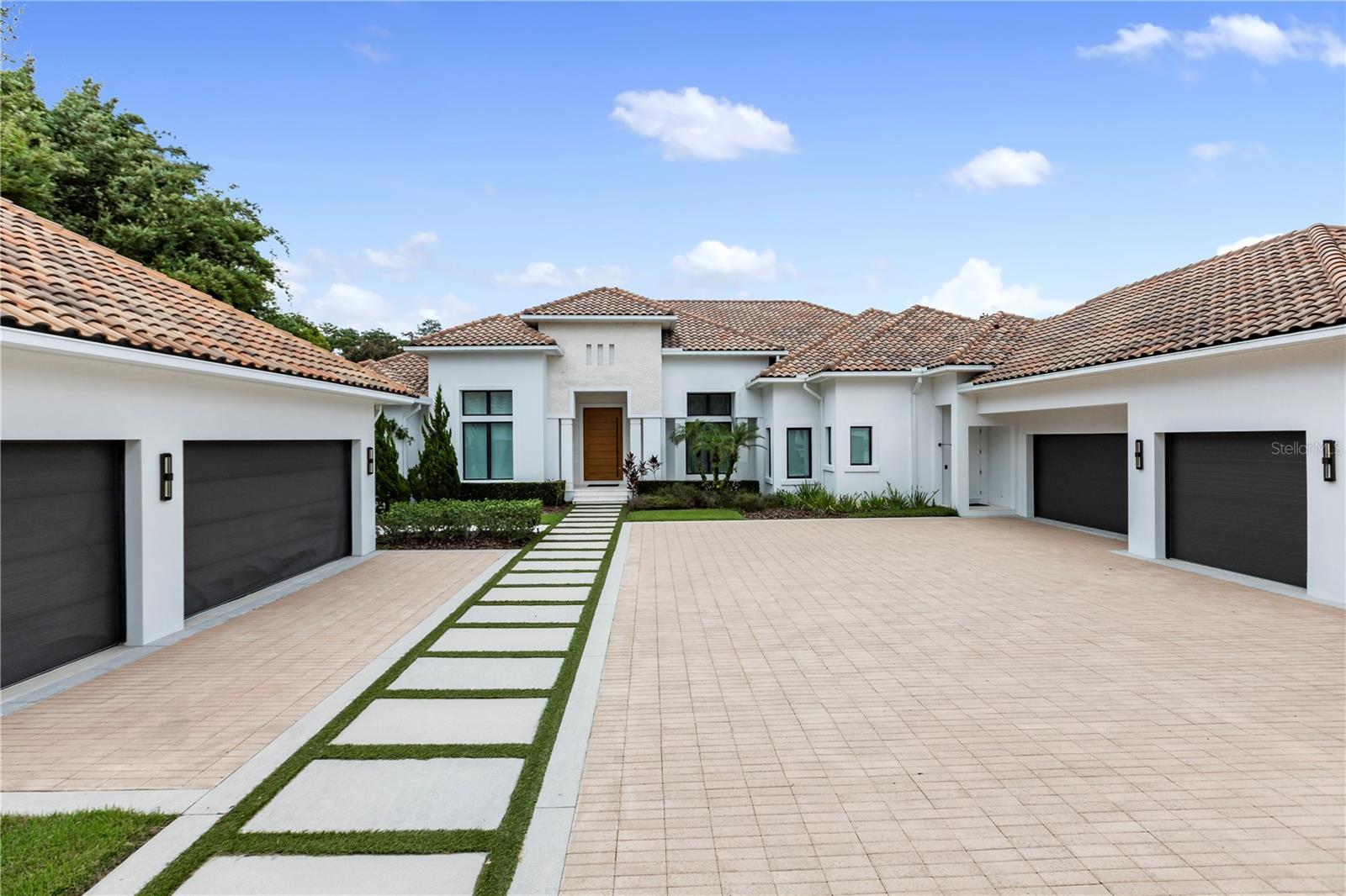 KEENES POINTE - Residential