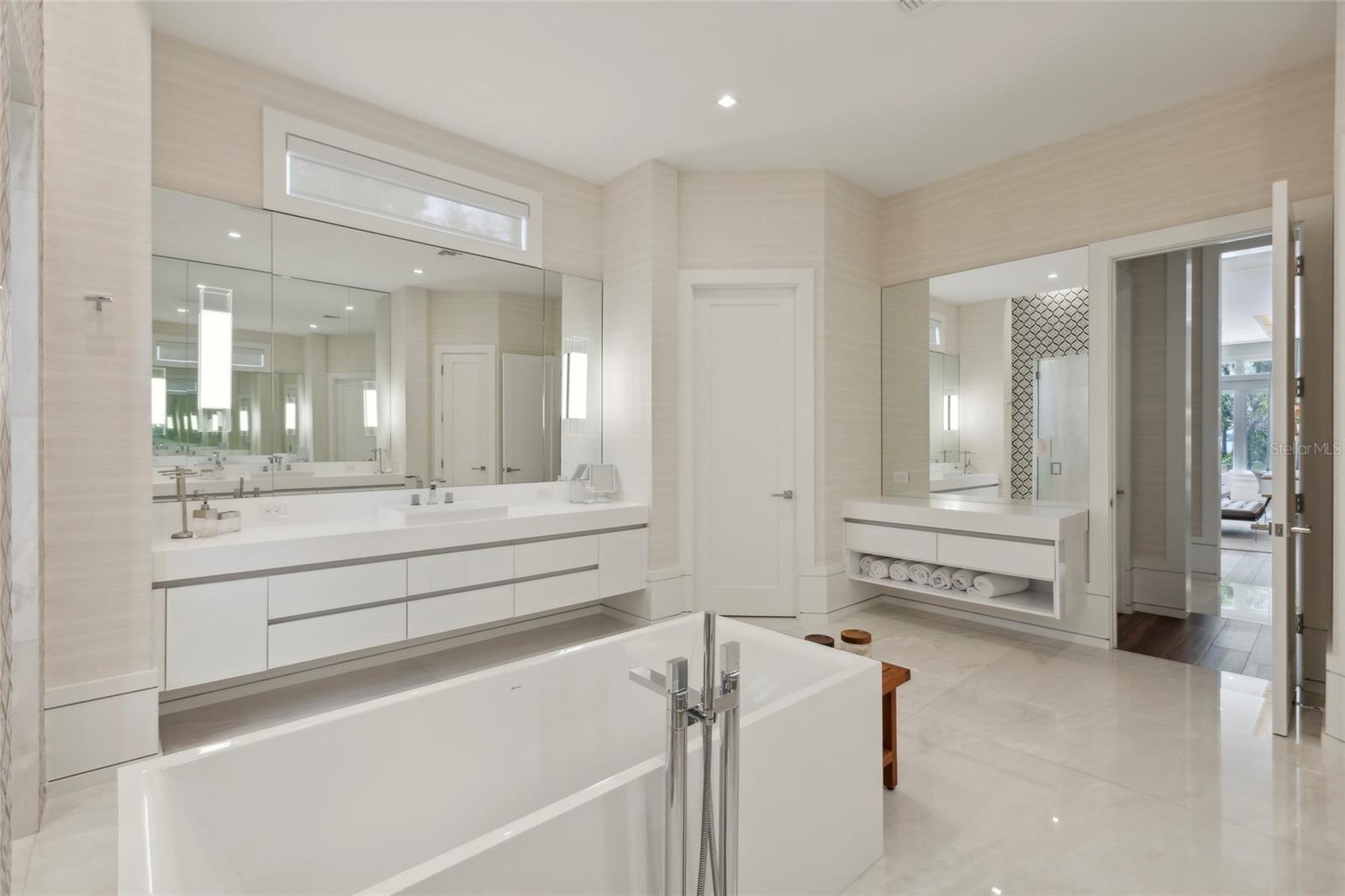 KEENES POINTE - Residential