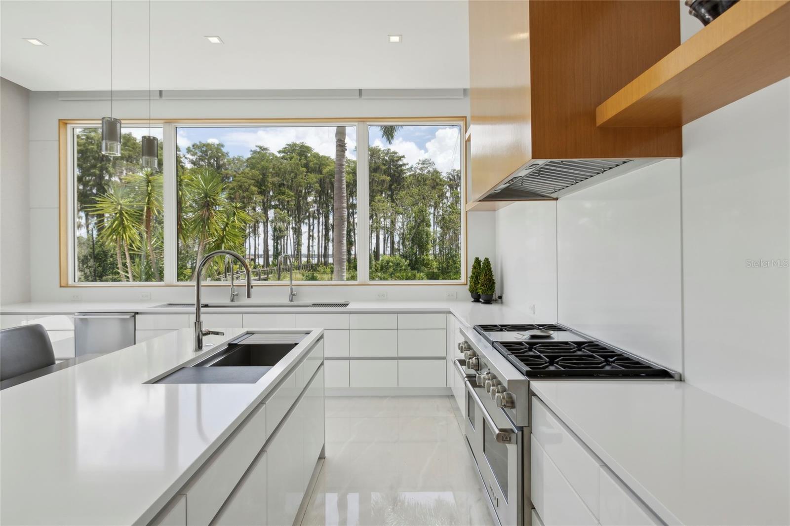 KEENES POINTE - Residential