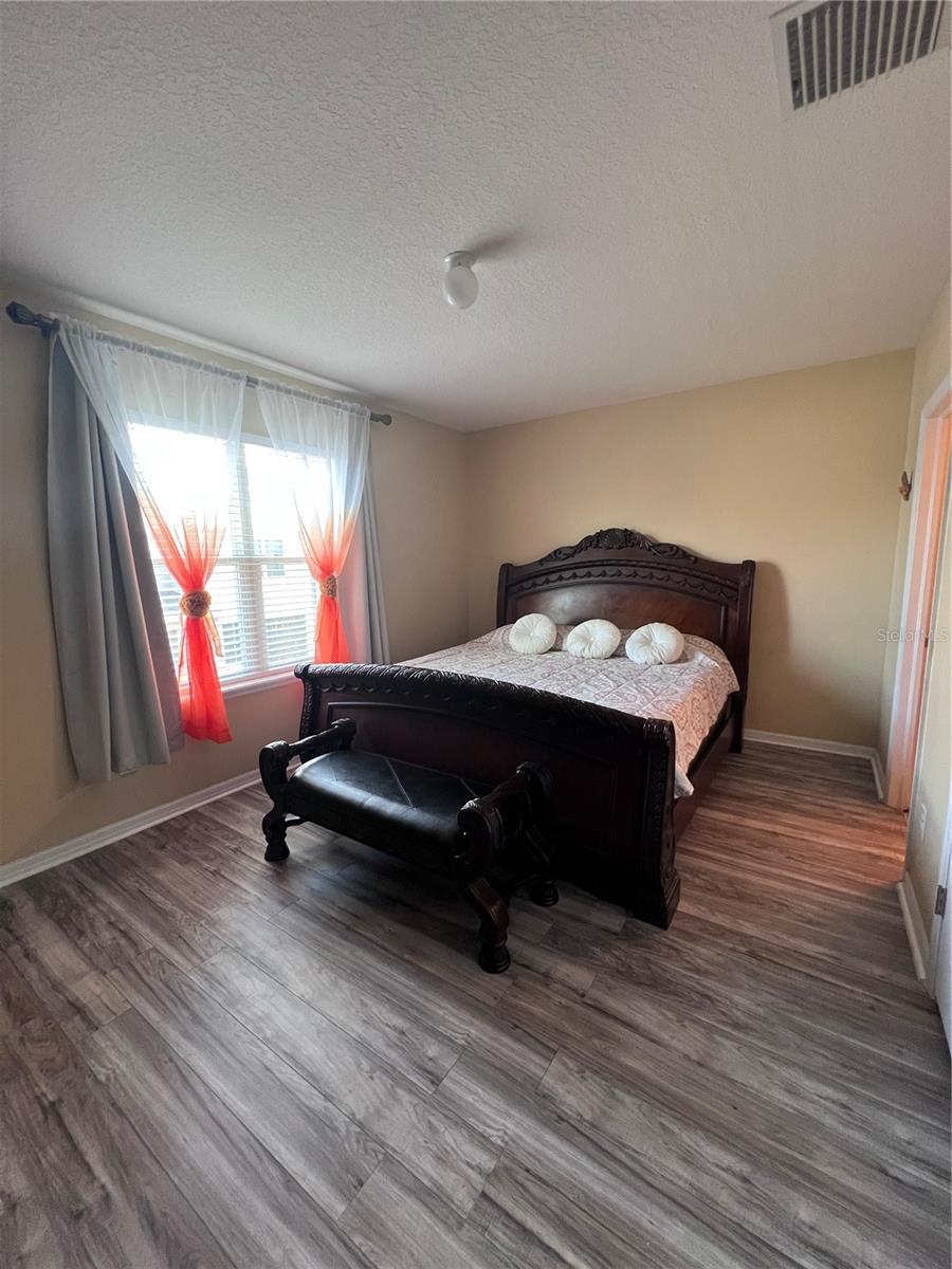 AVELAR CREEK NORTH - Residential Lease