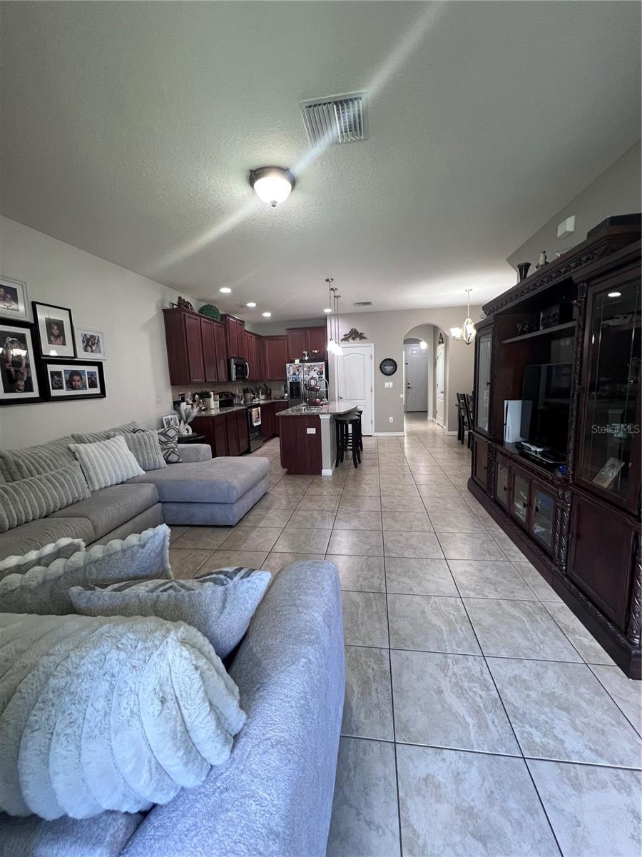 AVELAR CREEK NORTH - Residential Lease
