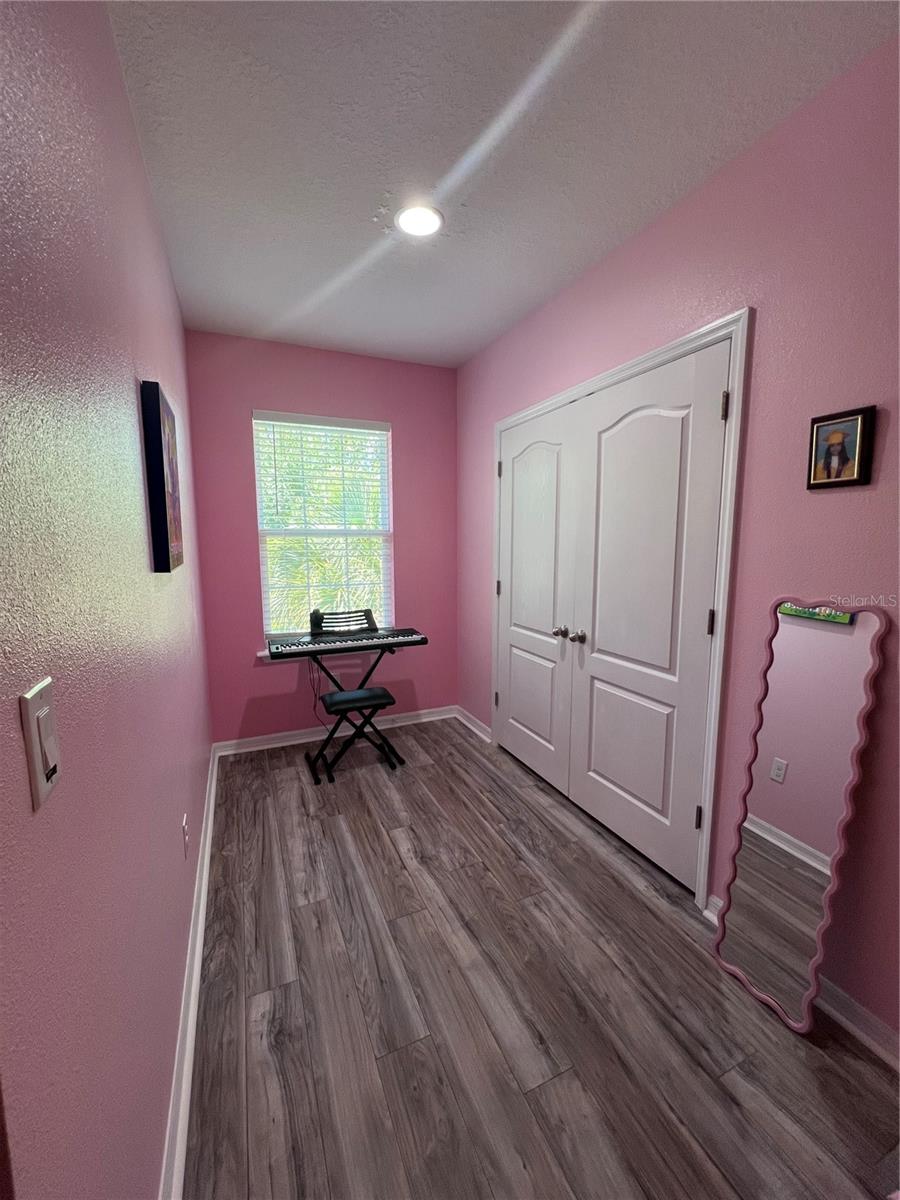 AVELAR CREEK NORTH - Residential Lease