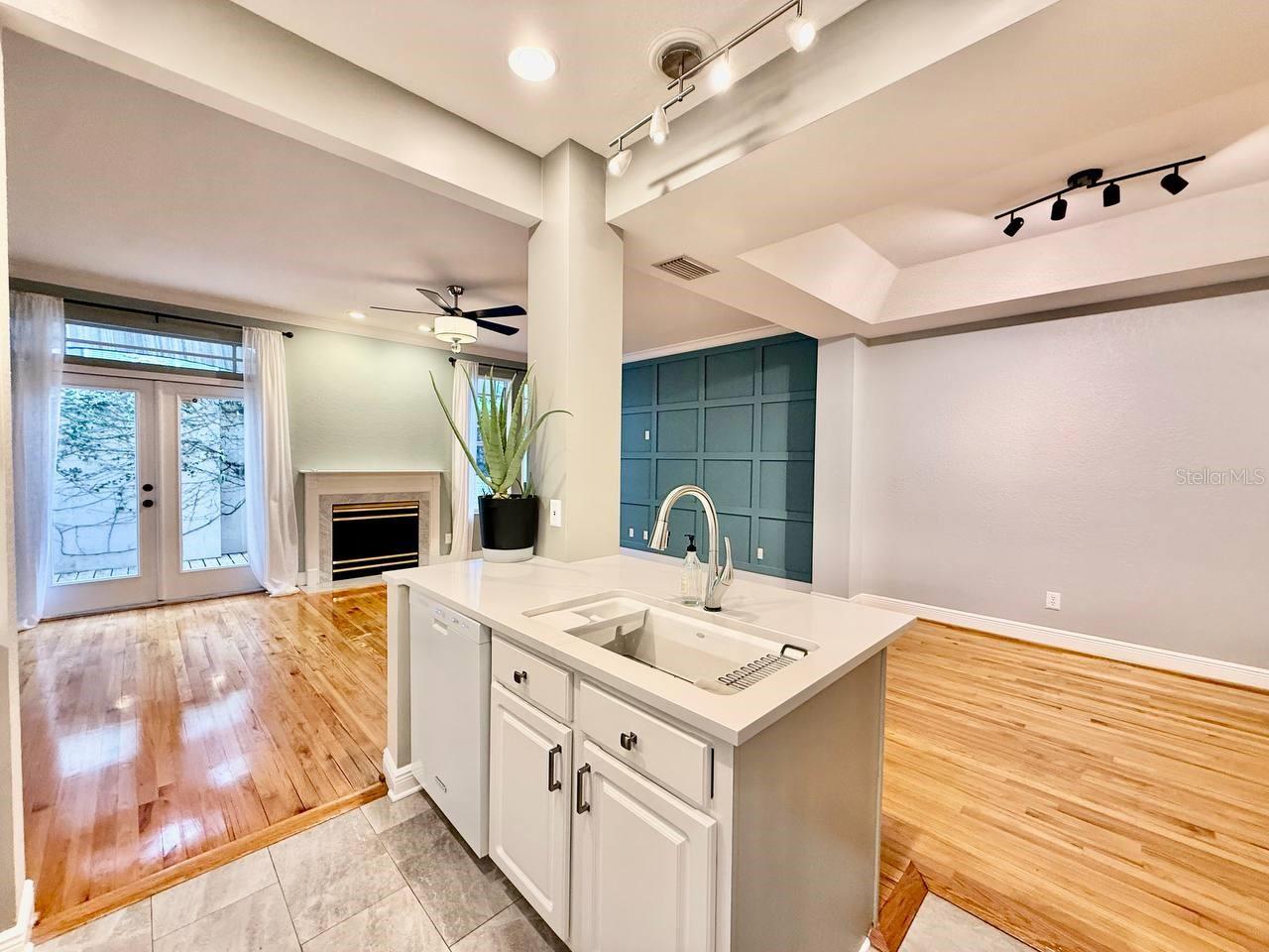 BAYSHORE WALK A CONDO - Residential Lease