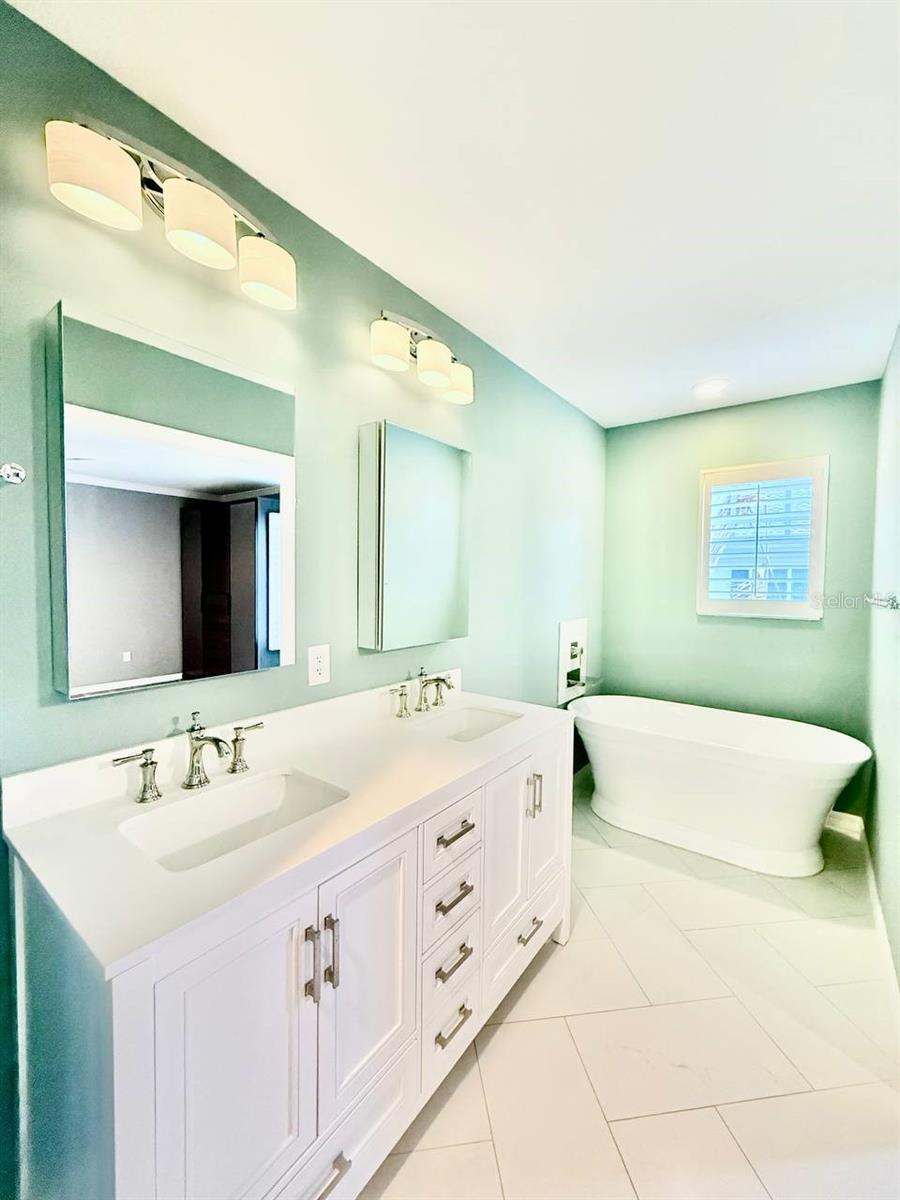 BAYSHORE WALK A CONDO - Residential Lease
