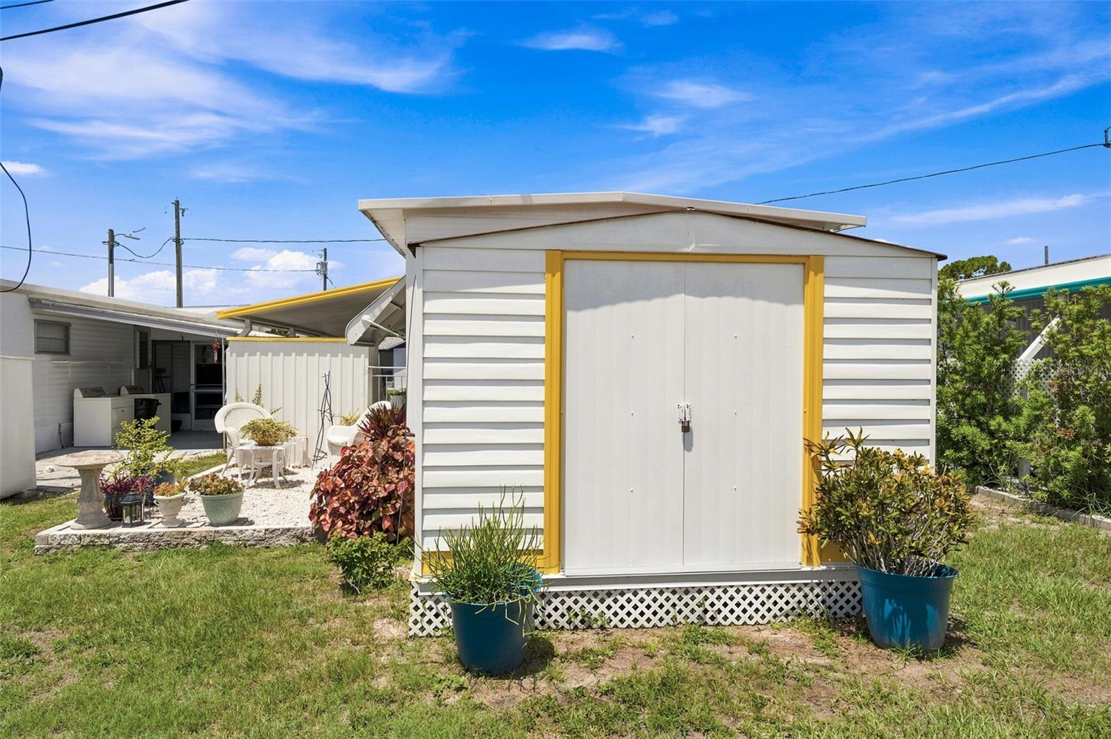 EL REY MOBILE HOME PARK UNREC - Residential