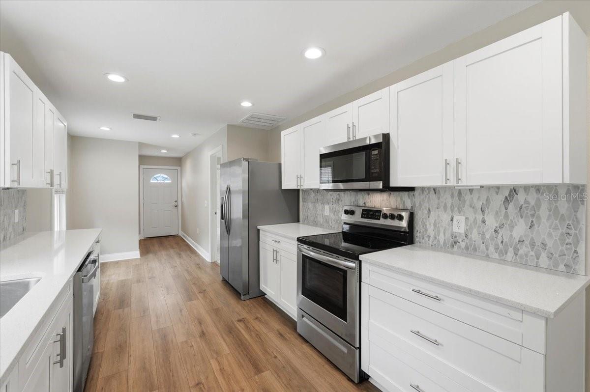 DIXIELAND REV - Residential