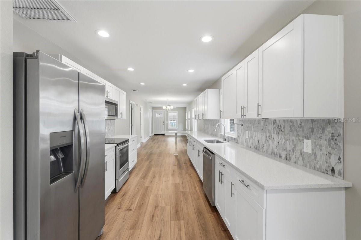 DIXIELAND REV - Residential