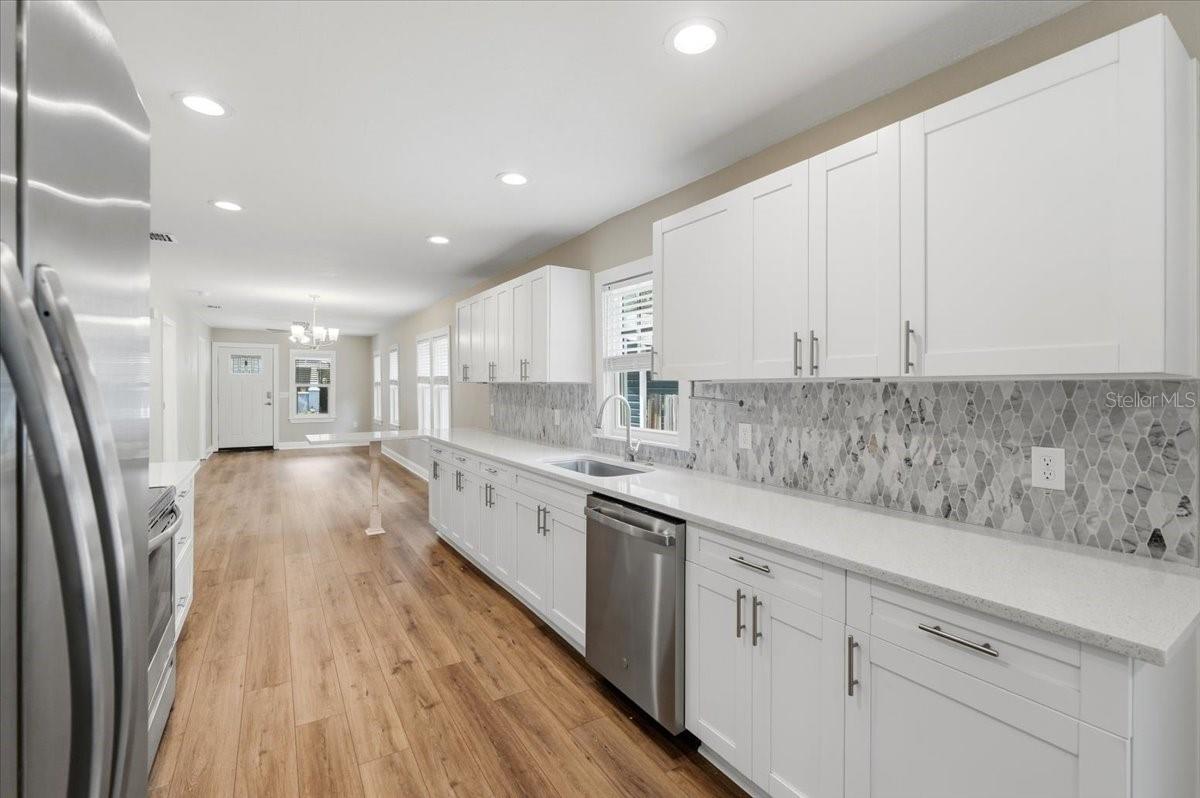 DIXIELAND REV - Residential