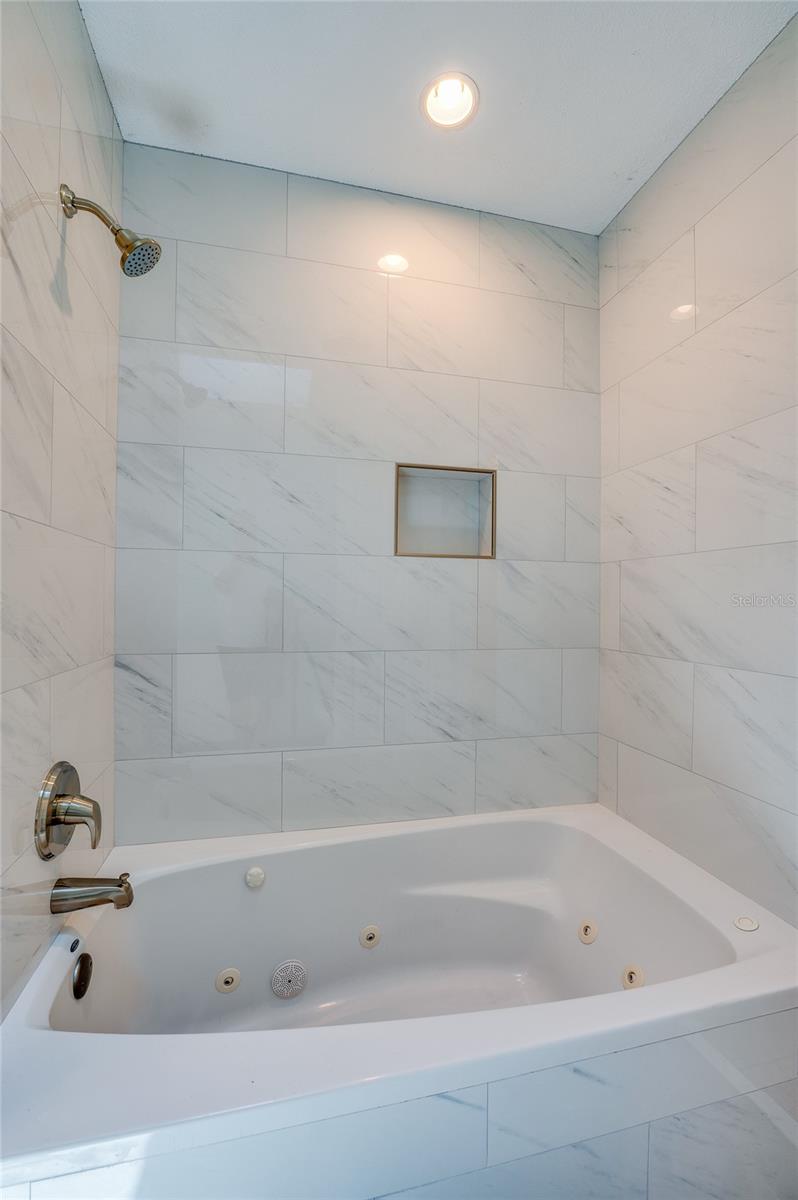 RAY MAR HEIGHTS BELLEWOOD - Residential