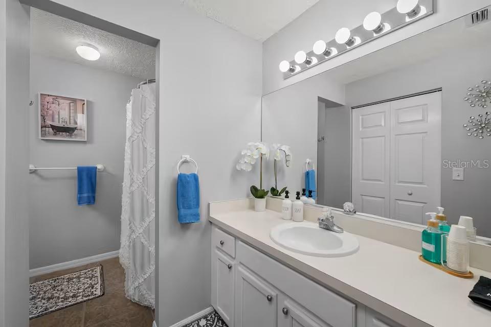 ROYAL PALMS SEC 30 - Residential