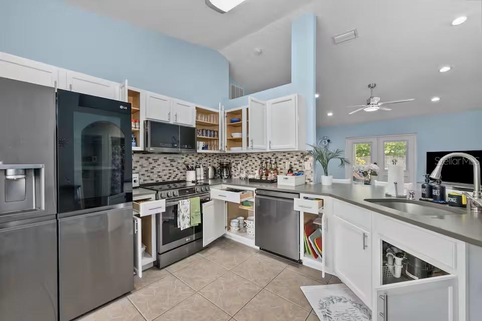 ROYAL PALMS SEC 30 - Residential