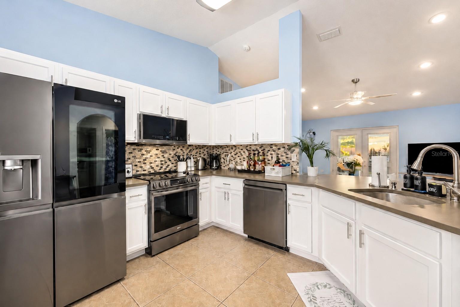 ROYAL PALMS SEC 30 - Residential