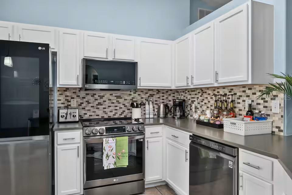ROYAL PALMS SEC 30 - Residential