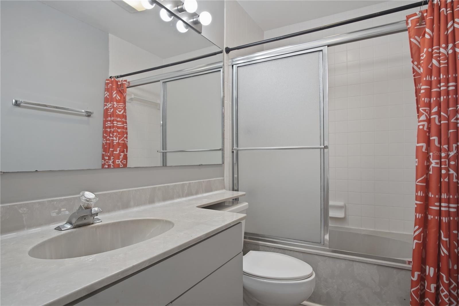 GRENELEFE CLUB ESTATES - Residential Lease